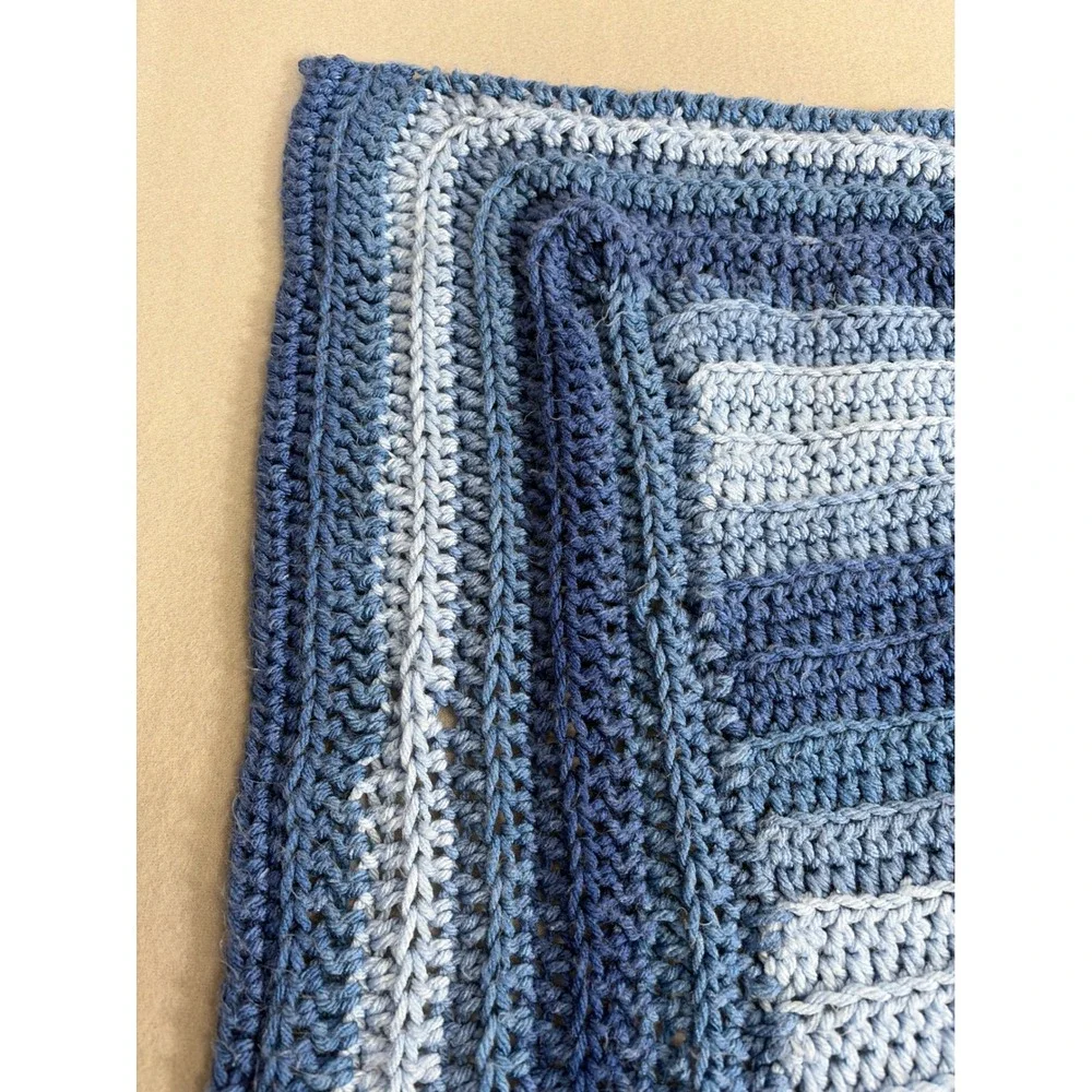 Handmade‎ Crochet Blue Ombre Striped Throw Blanket Scalloped Edge Afghan 48x33
